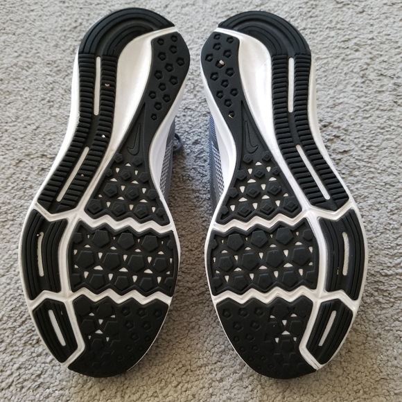 Nikes - Picture 5 of 5